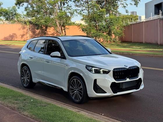 BMW X1 2.0 16V TURBO GASOLINA SDRIVE20I M SPORT STEPTRONIC BMW X1 2.0 16V TURBO GASOLINA SDRIVE20I M SPORT STEPTRONIC